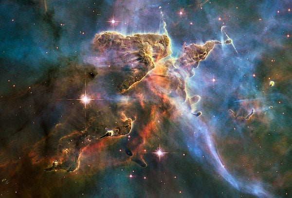 Hubble captures spectacular “landscape” in the Carina Nebula | darkmatterprints