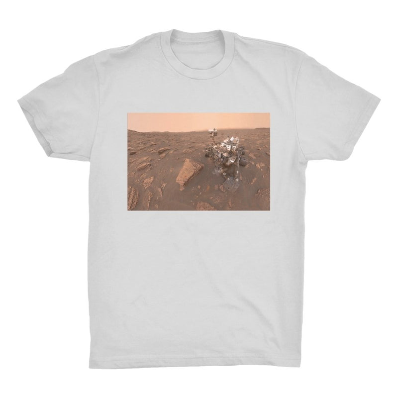 Curiosity Mars Rover in its 8th Year on the Red Planet Men's Organic Cotton T-Shirt - darkmatterprints - Apparel