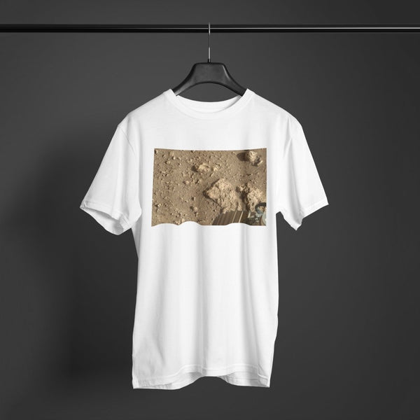 Jezero crater in Mars Men's Organic Cotton T-Shirt - darkmatterprints - Apparel